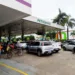 Acreanos lotam postos de combustível da Capital com medo do possível desabastecimento