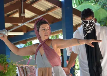Oficina de estudos de interpretação teatral oferta 20 vagas para artistas e comunidade em geral do Acre