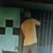 Vídeo mostra homem arrombando e furtando cantina de uma escola na Sobral