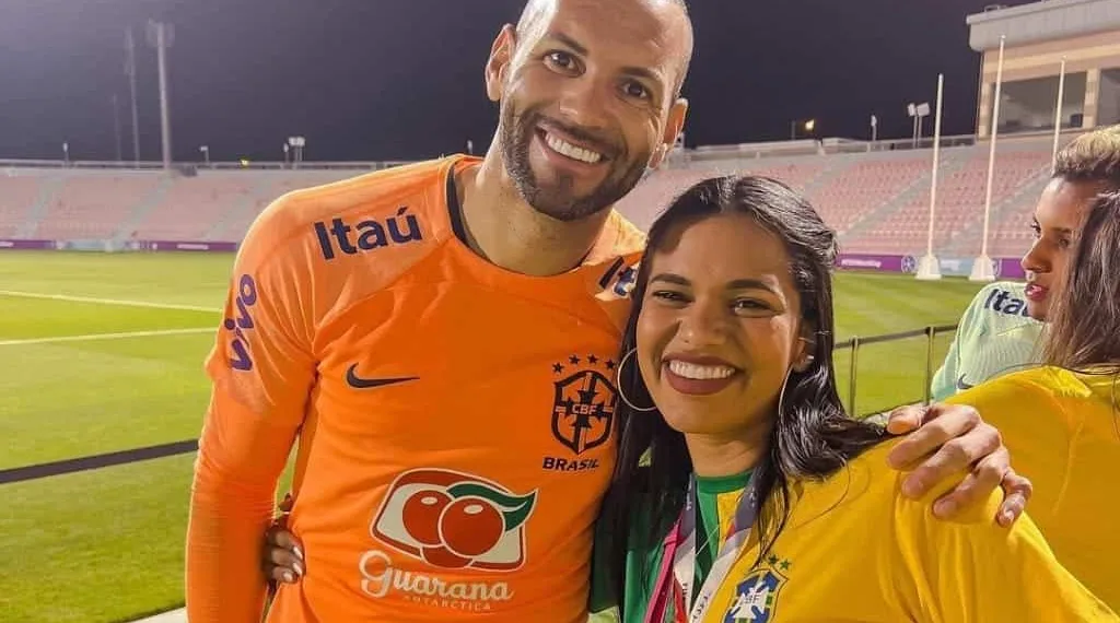 Jéssica Ingrede acompanha primeiro treino da Seleção Brasileira e conhece jogadores