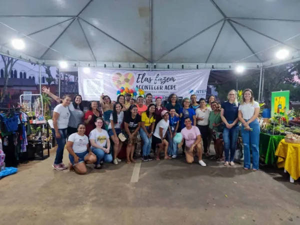 Elas fazem Acontecer realiza feirinha no Parque da Maternidade com direito a feijoada, samba e pagode