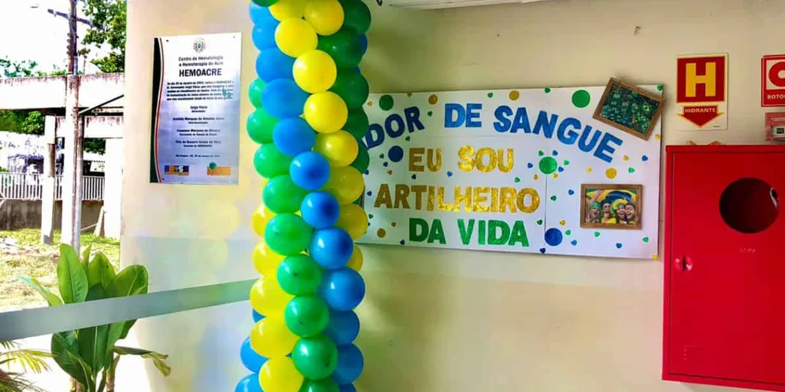 Hemoacre comemora o Dia Nacional do Doador com decoração da Copa do Mundo.