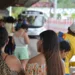 Usuários do transporte coletivo esperam até duas horas por ônibus em Rio Branco, após redução de 30% da frota