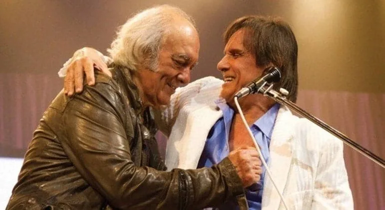 Ouça emocionante mensagem de Roberto Carlos após morte de Erasmo Carlos