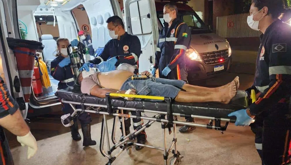 Vítima foi achada caida na rua por moradores