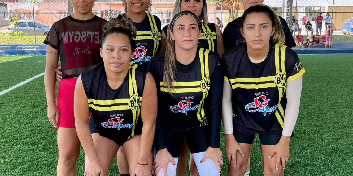 Campeonato de futebol feminino reúne 10 times de mulheres em Rio Branco
