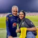 Jéssica Ingrede acompanha treino da Seleção Brasileira, conhece Tite e Roberto Carlos