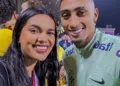 Jéssica Ingrede acompanha treino da Seleção Brasileira, conhece Tite e Roberto Carlos