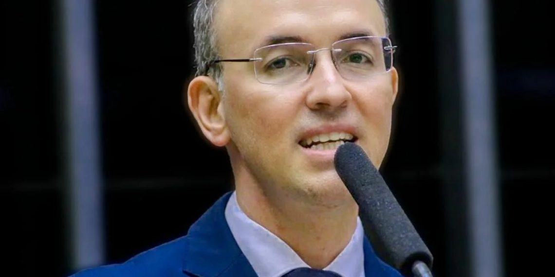 Leo de Brito reúne especialistas do Acre e recebe contribuições para a transição do governo Lula