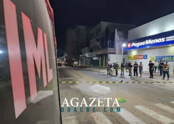 Morador de rua morre ao ser atropelado por caçamba em Rio Branco