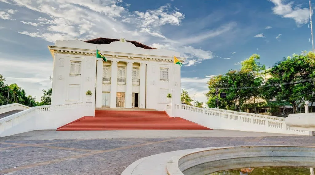 Servidores inativos e pensionistas do estado recebem salário de janeiro nesta sexta