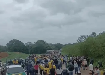 BR-364 é liberada em RO e caminhões com combustíveis e alimentos voltam a chegar no Acre, diz Sejusp 19 BR-364 é liberada em RO e caminhões com combustíveis e alimentos voltam a chegar no Acre, diz Sejusp