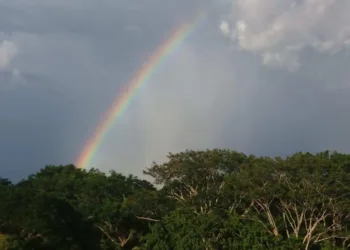 Mesmo com previsão de chuvas, dia deve ser quente em todo Acre, segundo o Sipam