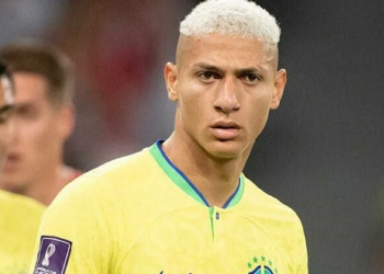 Richarlison mostra resultado parcial de tatuagem e web reage. Confira os melhores comentários 5 Richarlison mostra resultado parcial de tatuagem e web reage. Confira os melhores comentários