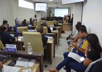 Na Câmara de Rio Branco, audiência pública discute terceirização da Saúde na capital acreana