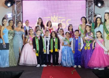 Meyre Manaus realizou no salão do Afa Jardim, a 3º edição do Miss e Mister Acre Mirim Universo