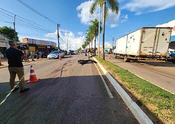 Mecânico de 28 anos morre em acidente envolvendo a moto que pilotava e uma caminhonete, em Rio Branco