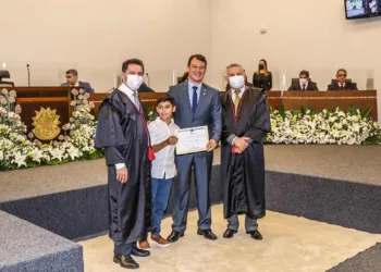 'O sentimento é de gratidão', diz Roberto Duarte ao ser diplomado pelo Tribunal Regional Eleitoral