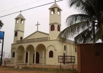 Ação de Natal da Cáritas e da Diocese entrega sacolões a mais de 30 famílias de Rio Branco