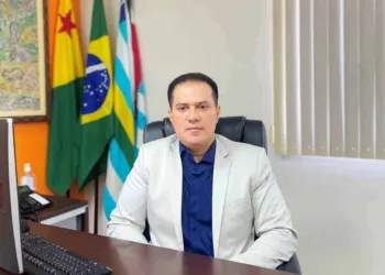Ribamar Trindade é eleito e empossado como presidente do TCE-AC pelos próximos dois anos (Foto: Asscom)