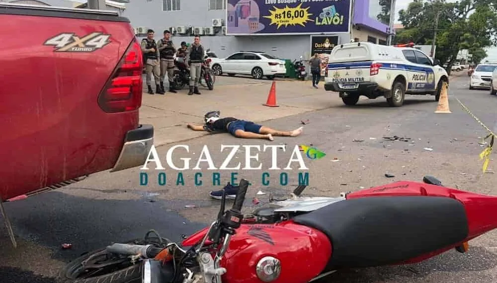 Motociclista morre após colidir contra caminhonete durante 'racha'