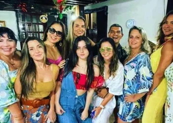 Roberta Lima pilotou a festa para comemorar o aniversário de sua caçula Karenna Lima no último dia 11
