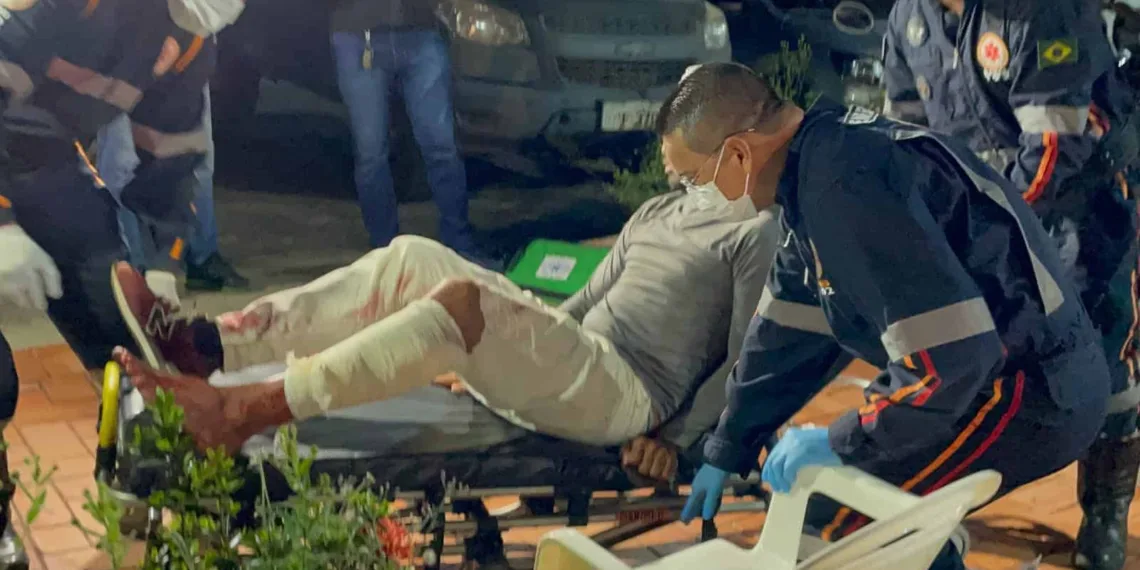 Motorista de aplicativo de moto é baleado durante assalto no estacionamento do Arena da Floresta