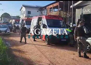 Policial à paisana reage a tentativa de assalto em barbearia e três acabam feridos em troca de tiros no Habitasa