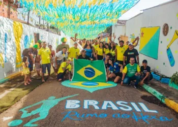 Terceira vencedora do concurso 'Minha rua é louca pelo Brasil' é do bairro Raimundo Melo (Foto: Asscom)