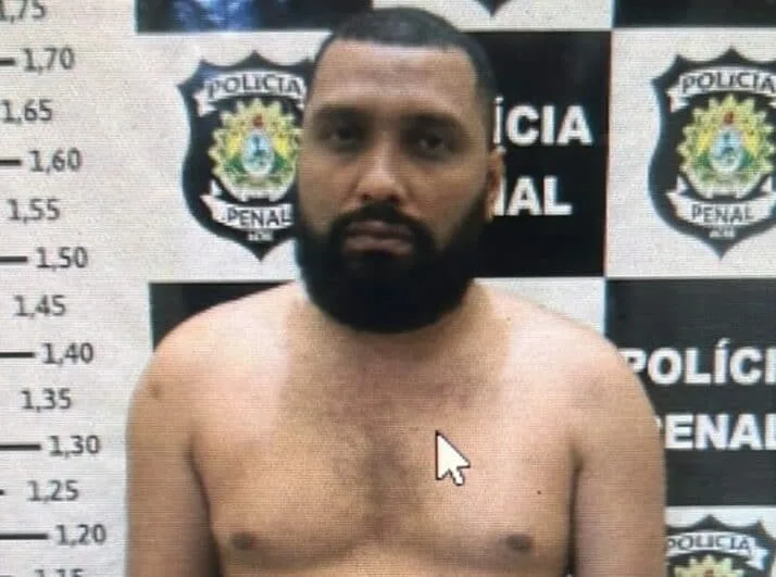 detento Adriano André de Araújo, de 38 anos, fugiu do Pronto Socorro de Rio Branco (Foto: reprodução)