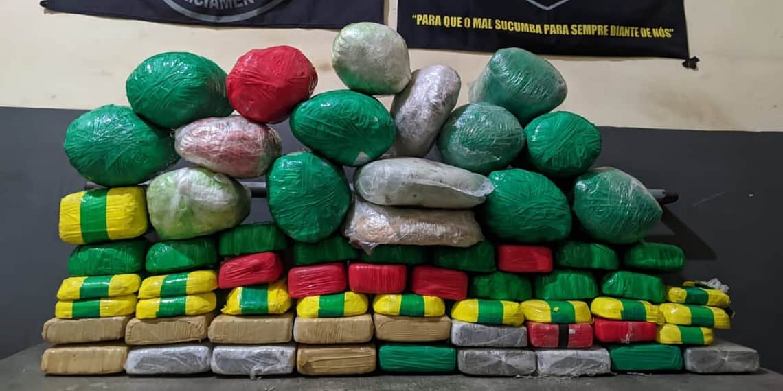Polícia apreende mais de 60 quilos de drogas armazenadas em sacos em Cruzeiro do Sul (Foto: arquivo/PM-AC)
