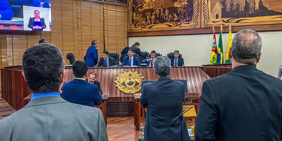Mudanças na isenção de IPVA para pessoas com deficiência e ajuste de ICMS estão na pauta da sessão extraordinária da Aleac