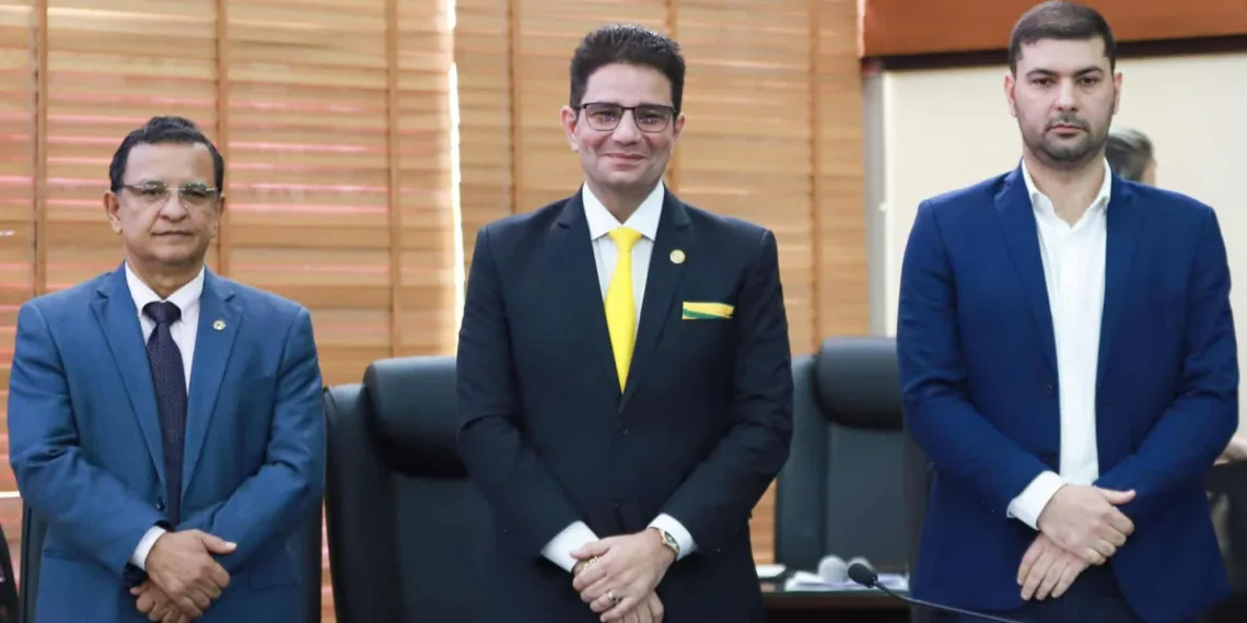 Mudanças: governador entrega texto de Reforma Administrativa à Aleac e documento passa por comissões
