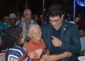 Ao lado de Gladson, prefeito Bocalom inaugura luzes de Natal