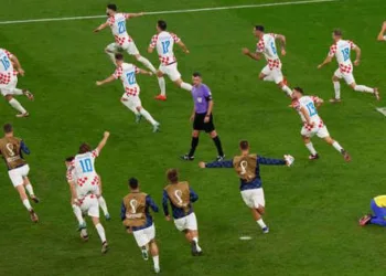 ‘Seleção não tinha de arriscar tanto na frente. A gente aprende isso na base’, diz Ronaldo