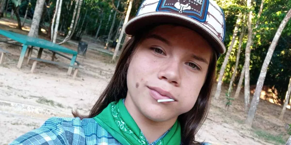 Thayla Desiderio Lima Verde, de 14 anos, fugiu de casa na segunda-feira, 12 (Foto: arquivo pessoal)