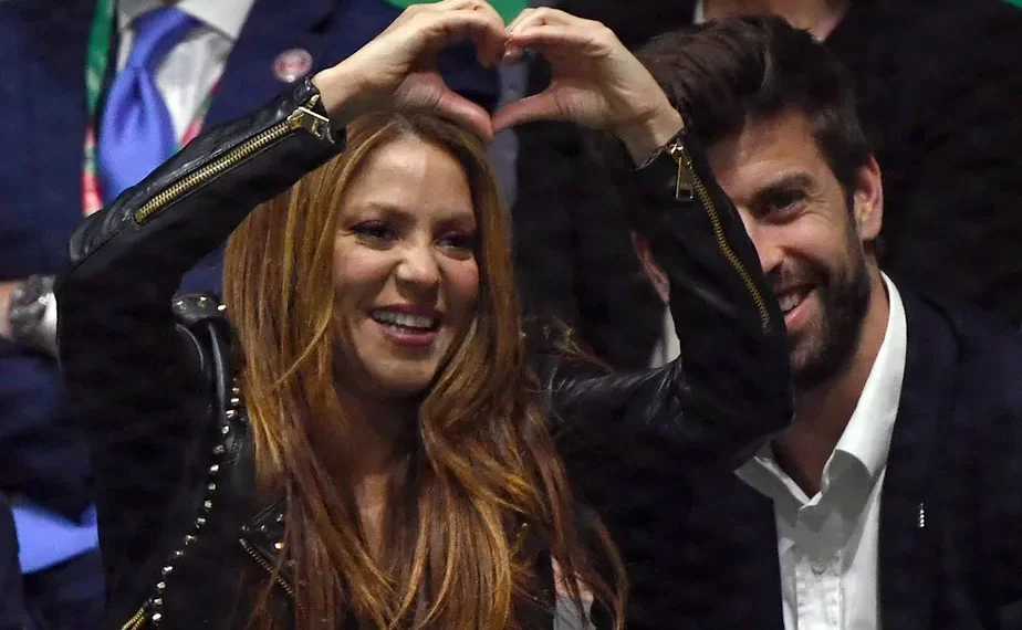Shakira e Piqué durante partida de tênis em Madri, em 2019 Foto: AFP