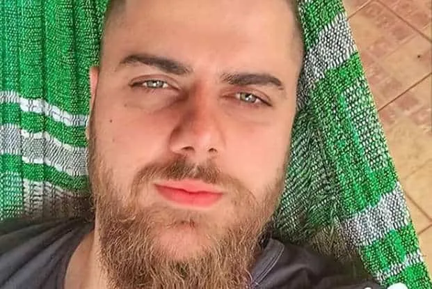 Equipe de Zé Neto nega que cantor teria misturado remédio com bebida antes de passar mal em show
