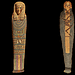 A múmia completa, à esquerda e, à direita, uma das camadas de seu interior reveladas.