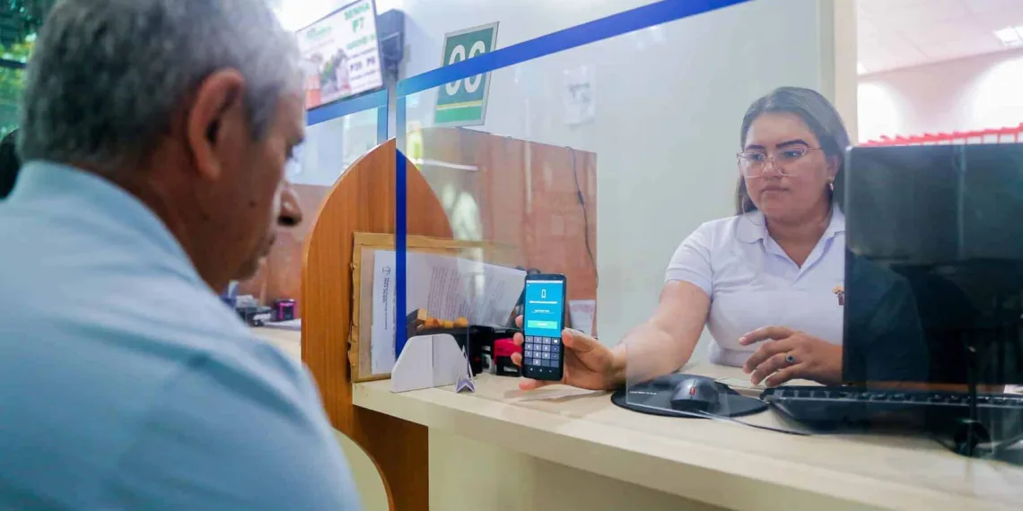 A prova de vida é feita através do aplicativo AcrePrev, disponível para iOS e Android. Foto: Neto Lucena/Secom