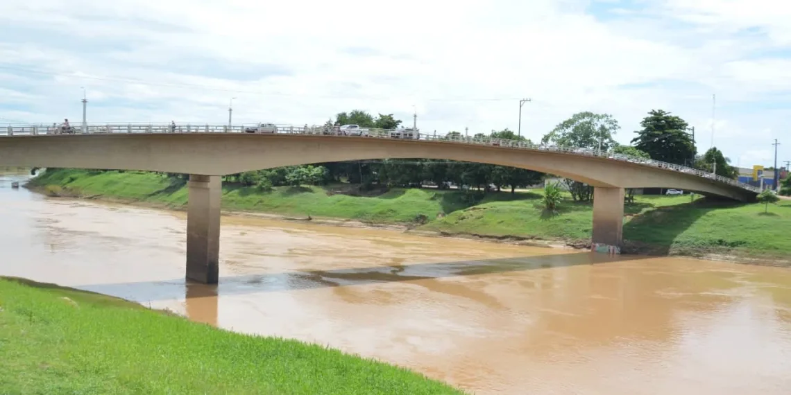 Rio Acre sobe quase um metro em 24 horas na Capital e Defesa Civil continua em alerta máximo