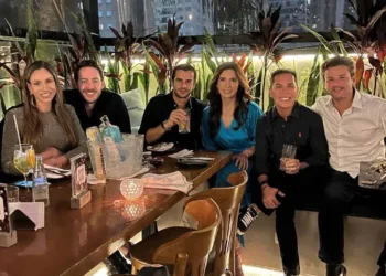 Gigi Hanan celebrou seu aniversário entre amigos, no dia 3 de janeiro, no restaurante Meet & Eat, em São Paulo