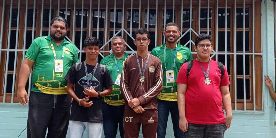 Alunos do Colégio Militar Estadual Tiradentes são destaque em campeonato de desporto escolar