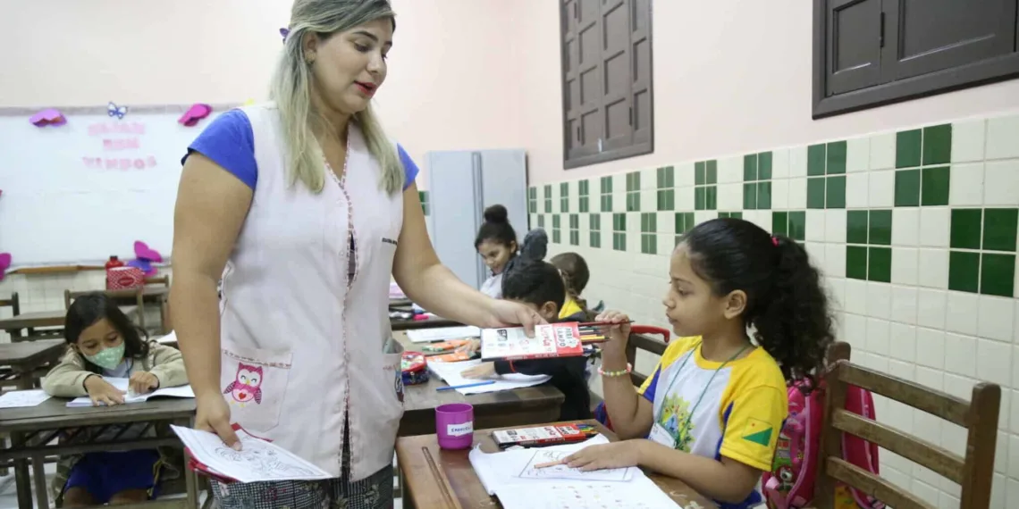 Renovação de matrículas para alunos da mesma escola e dentro da mesma modalidade de ensino se inicia na próxima segunda-feira, 9. (Foto: Mardilson Gomes/Arquivo SEE)