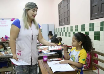 Renovação de matrículas para alunos da mesma escola e dentro da mesma modalidade de ensino se inicia na próxima segunda-feira, 9. (Foto: Mardilson Gomes/Arquivo SEE)
