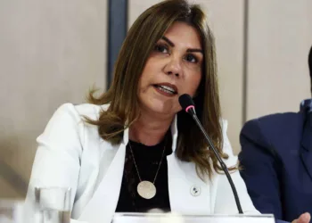 'Momento histórico', diz reitora da Ufac sobre reunião com presidente Lula