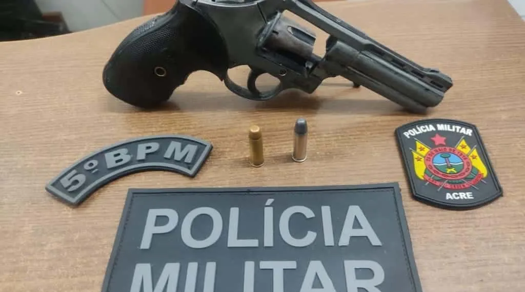PM prende mais de 10 pessoas e apreende drogas e armas em Brasileia e Assis Brasil