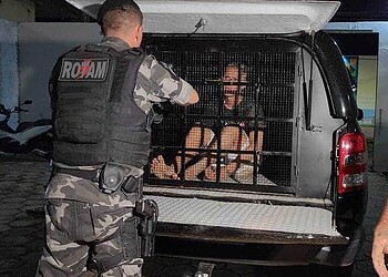 Homem de 23 anos é preso por porte ilegal de arma de fogo em Rio Branco