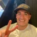 O turista, que faz sucesso nas redes sociais (@simongurney), com mais de 170 mil seguidores, falou que sempre teve o desejo de conhecer todas as capitais do Brasil viajando de ônibus.