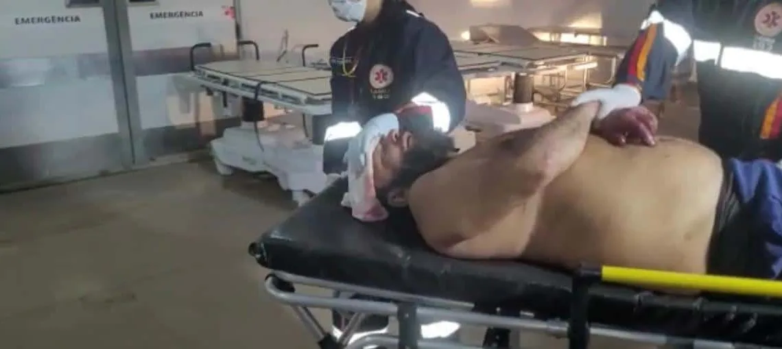 Homem leva terçadada na cabeça durante briga em Rio Branco